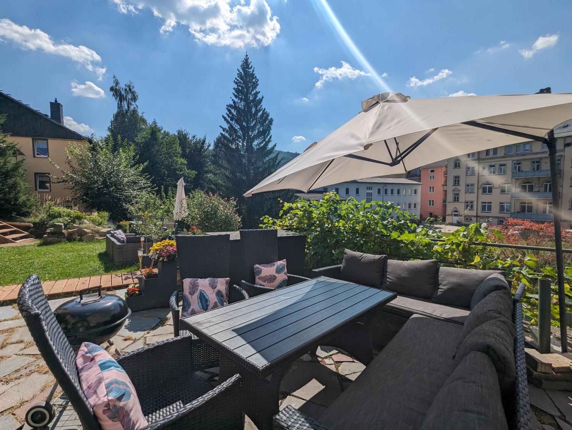 Hw2B - Urlaubsmagie - Wohlfuehlwohnung Mit Balkon, Pool, Sauna & Terrasse Sebnitz Kültér fotó
